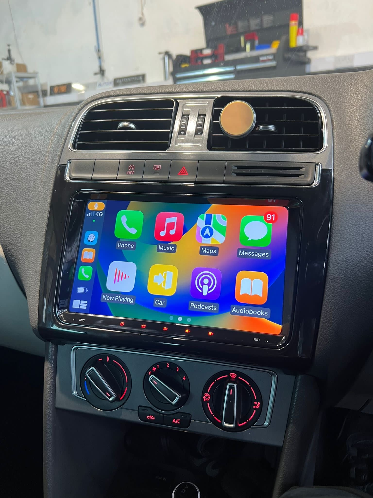 VW Polo (2011-2018) 9" Android Screen and Wireless Apple CarPlay