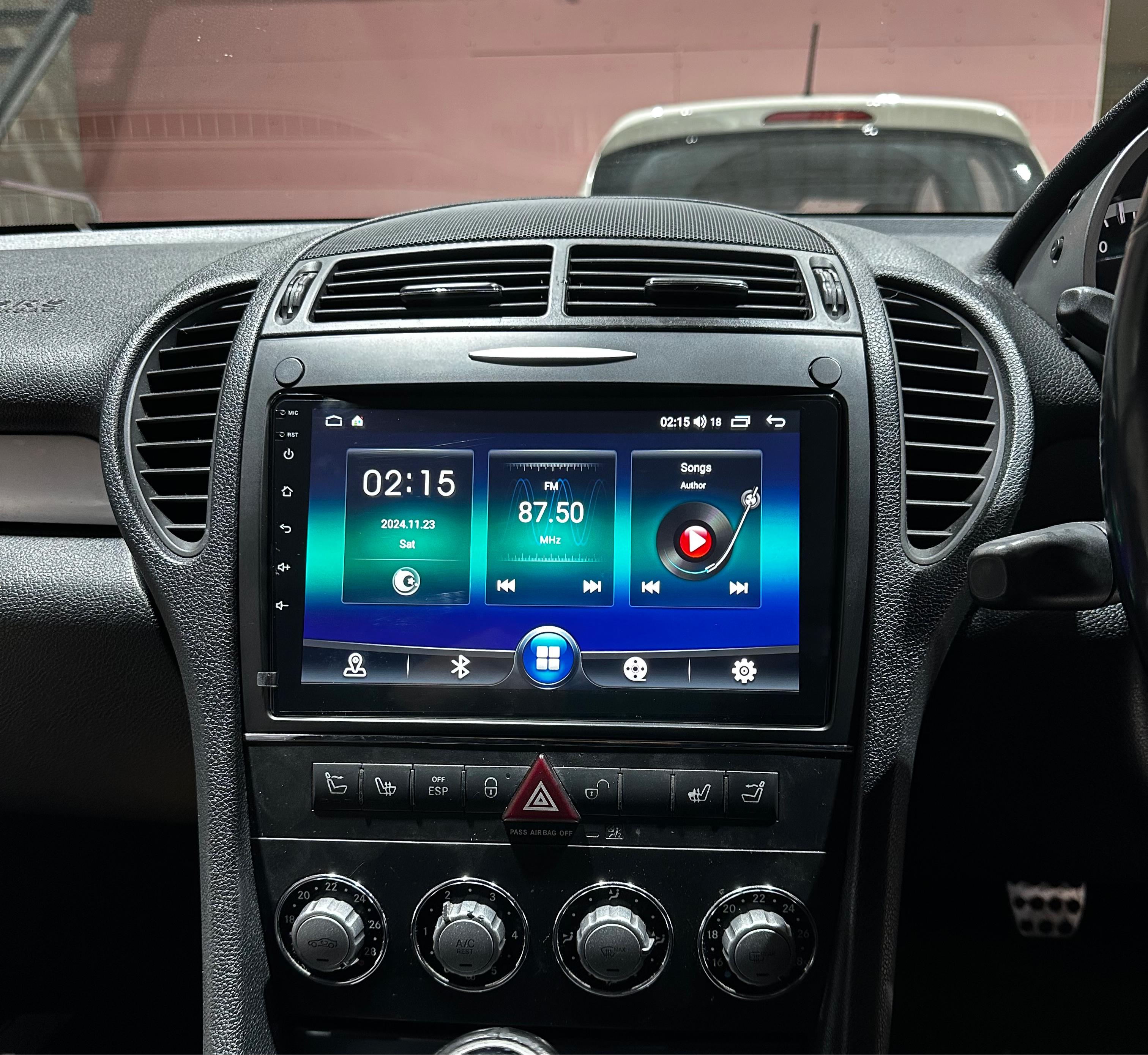 Mercedes-Benz SLK (2004-2011) 9" Android Screen Upgrade and Apple CarPlay