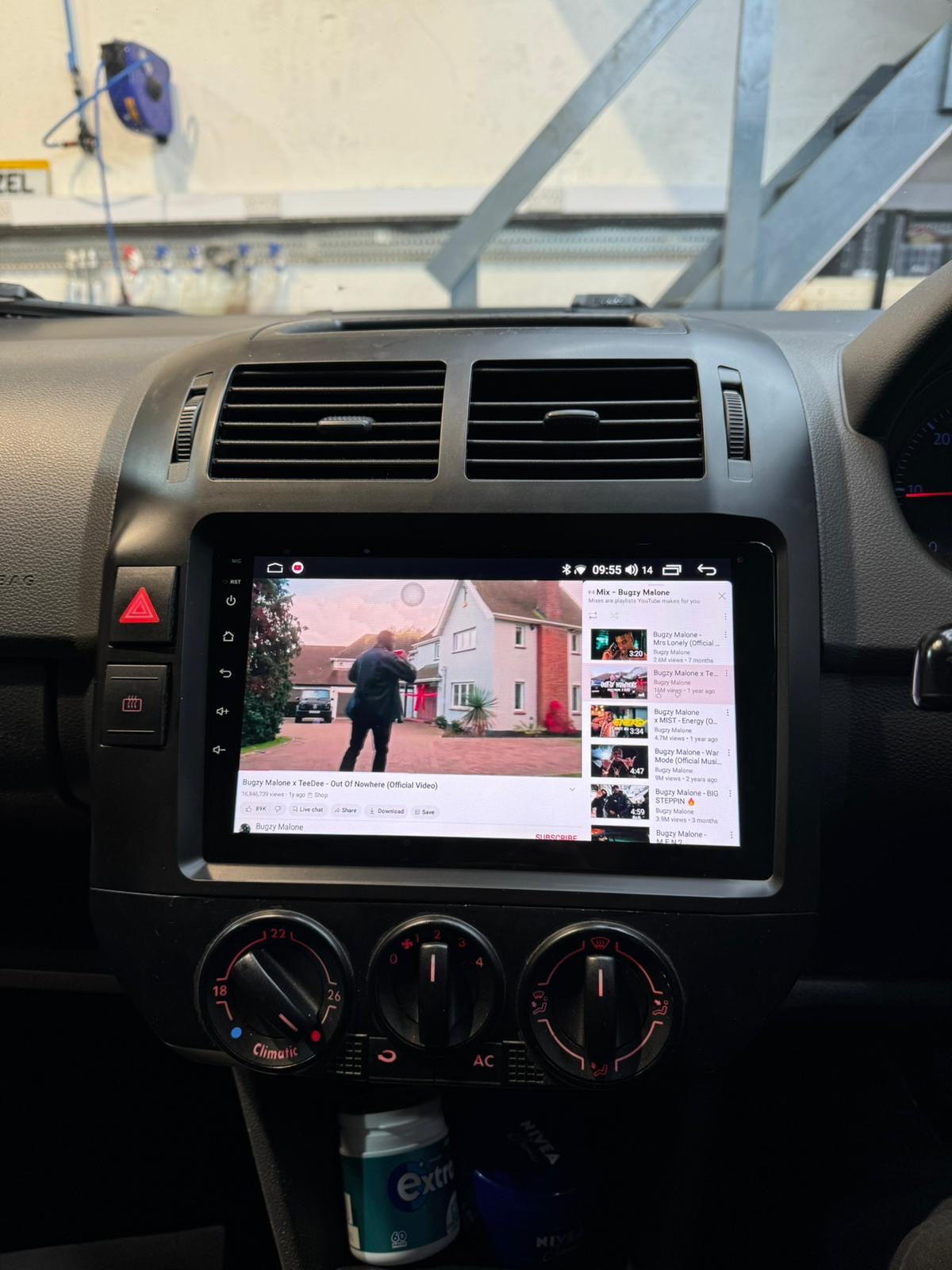 VW Polo (2004-2011) 9" Android Screen and Wireless Apple CarPlay