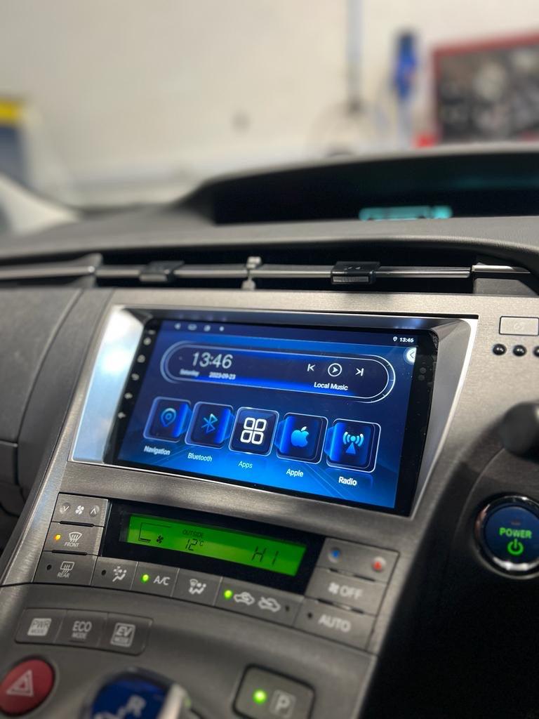 Toyota Prius (2009 - 2015) 10" Android Screen Upgrade and Wireless Apple CarPlay 4G RHD - AUTOSTYLE UK